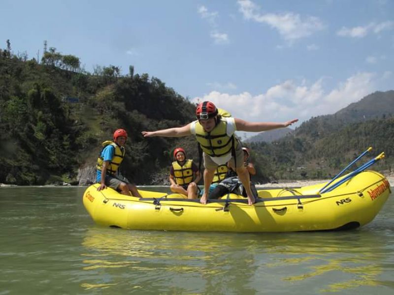 Rafting in Nepal with UNI